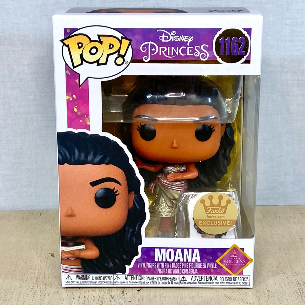 Funko Shop Pop Disney Ultimate Princess Celebration Gold Moana with Pin 1162